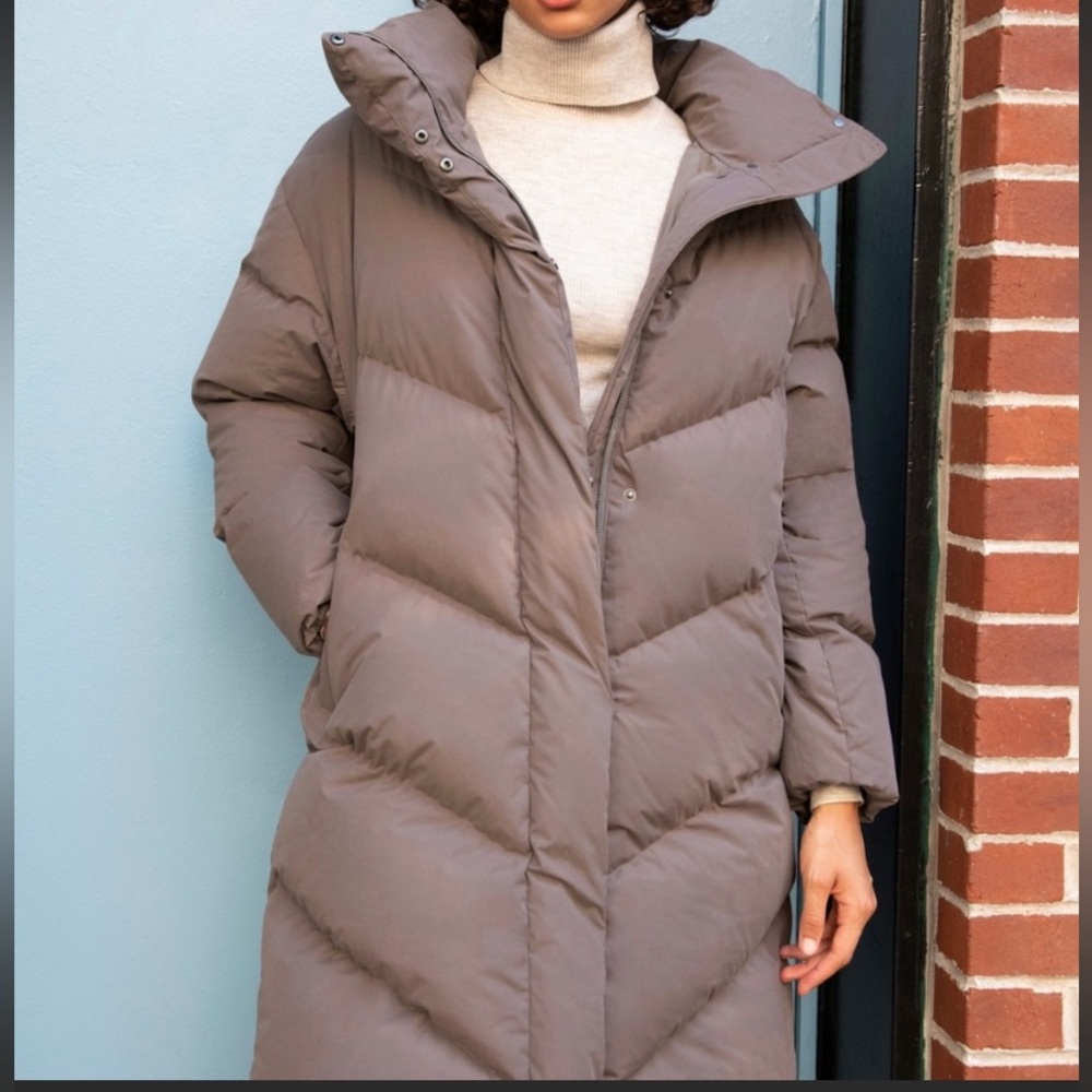 Aritzia Wilfred- The Cloud Puff Mid Coat